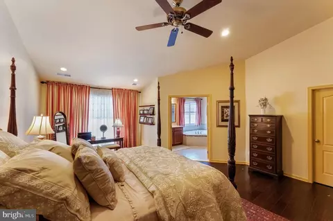 23412 Berkeley Meadows Dr, Ashburn, VA 20148 photo 36