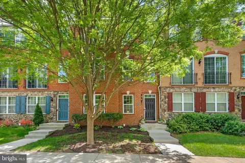 23412 Berkeley Meadows Dr, Ashburn, VA 20148 photo 3