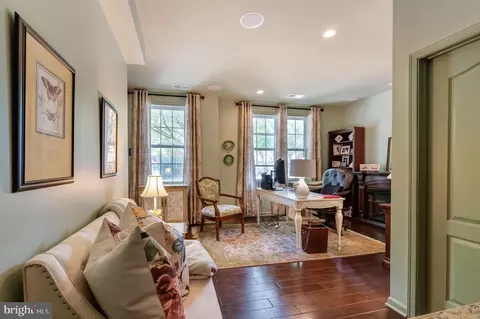 23412 Berkeley Meadows Dr, Ashburn, VA 20148 photo 8