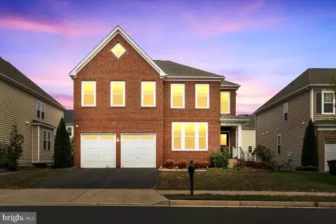42344 Abney Wood Dr, Chantilly, VA 20152