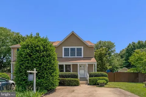 1011 Forbes Ct NE, Leesburg, VA 20176