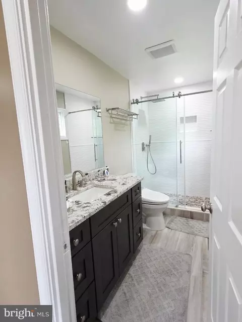 Bath - 402 W Maple Ave, Sterling, VA 20164 photo 6 of 8