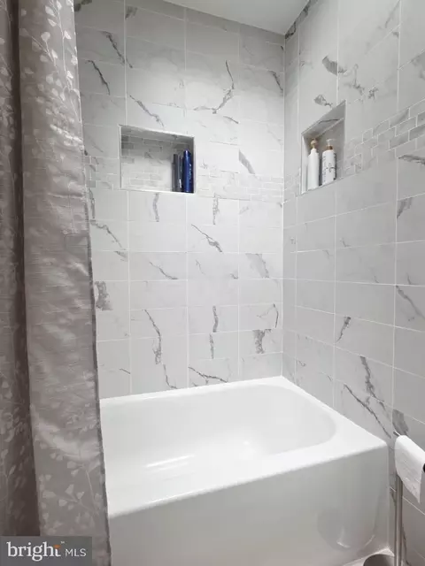Bath - 402 W Maple Ave, Sterling, VA 20164 photo 7 of 8