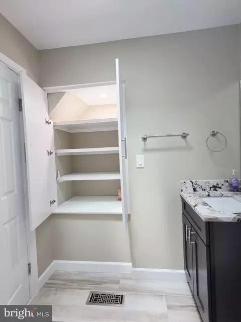 Other - 402 W Maple Ave, Sterling, VA 20164 photo 18 of 23