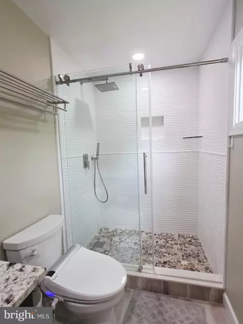 Bath - 402 W Maple Ave, Sterling, VA 20164 photo 5 of 8
