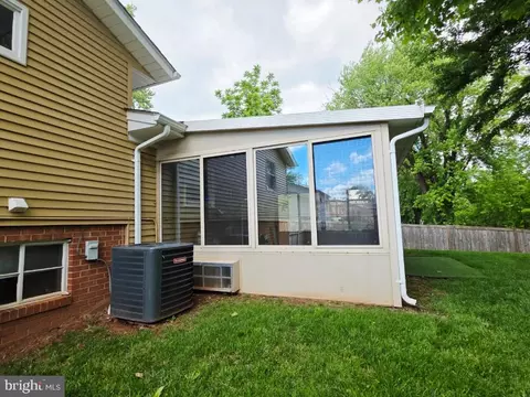 Exterior - 402 W Maple Ave, Sterling, VA 20164 photo 13 of 19