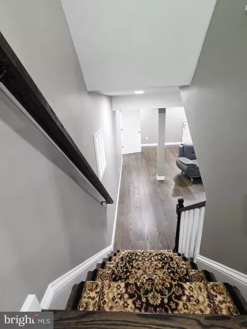 Entry Way - 402 W Maple Ave, Sterling, VA 20164 photo 4 of 6