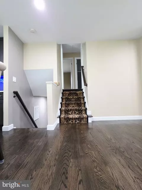 Entry Way - 402 W Maple Ave, Sterling, VA 20164 photo 6 of 6