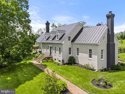 20707 St Louis Rd, Purcellville, VA 20132