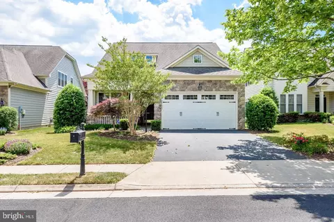 20623 Golden Ridge Dr, Ashburn, VA 20147