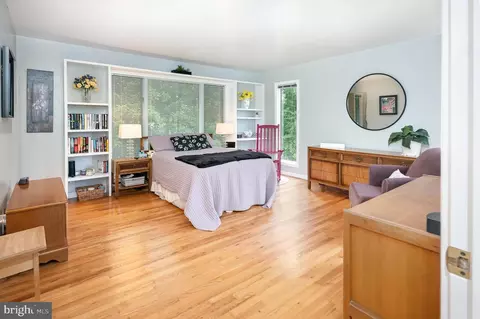 Bedroom - 16222 Hampton Rd, Hamilton, VA 20158 photo 1 of 4