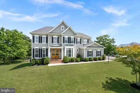 35446 Greyfriar Dr, Round Hill, VA 20141
