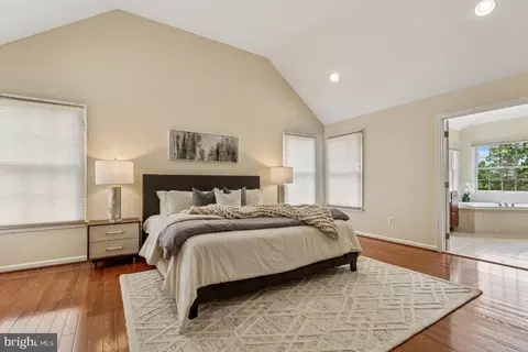 Bedroom - 43229 Augustine Pl, Ashburn, VA 20147 photo 2 of 4