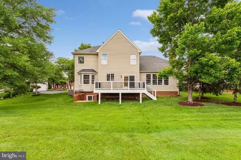 Exterior - 43229 Augustine Pl, Ashburn, VA 20147 photo 3 of 5