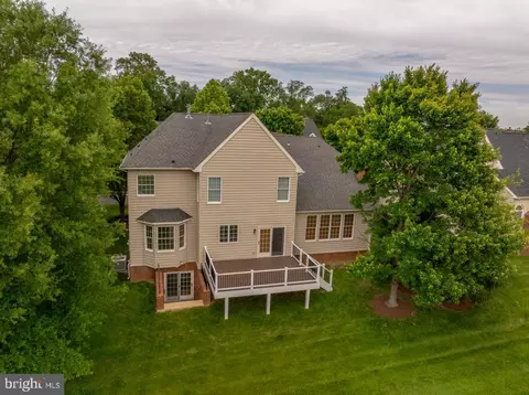 Exterior - 43229 Augustine Pl, Ashburn, VA 20147 photo 4 of 5
