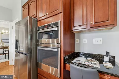 Kitchen - 43229 Augustine Pl, Ashburn, VA 20147 photo 2 of 9