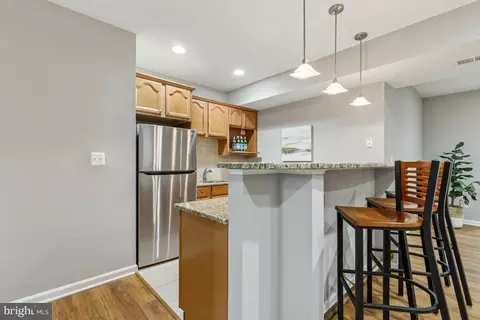 Kitchen - 43229 Augustine Pl, Ashburn, VA 20147 photo 8 of 9