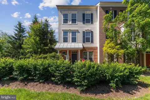 46246 Milthorn Ter, Sterling, VA 20165