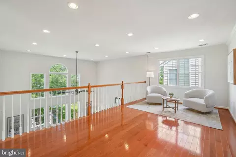 Entry Way - 25487 Dabner Dr, Chantilly, VA 20152 photo 4 of 4
