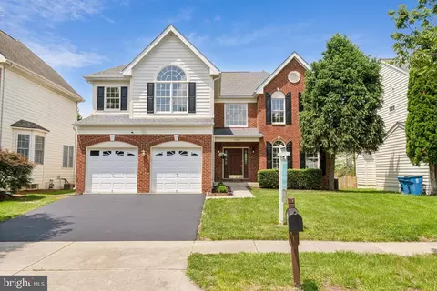 Exterior - 25487 Dabner Dr, Chantilly, VA 20152 photo 2 of 9