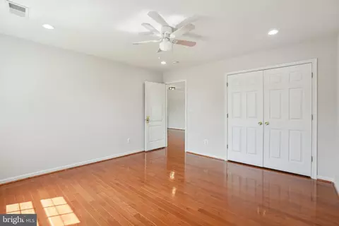 Bedroom - 25487 Dabner Dr, Chantilly, VA 20152 photo 4 of 5