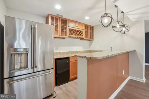 Kitchen - 25487 Dabner Dr, Chantilly, VA 20152 photo 4 of 4
