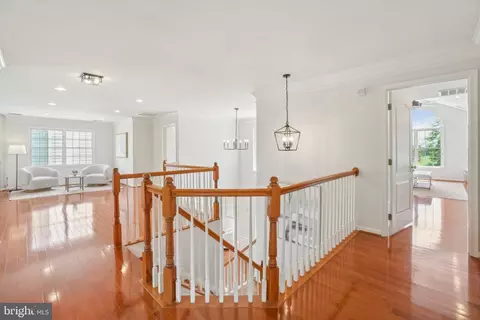 Entry Way - 25487 Dabner Dr, Chantilly, VA 20152 photo 3 of 4