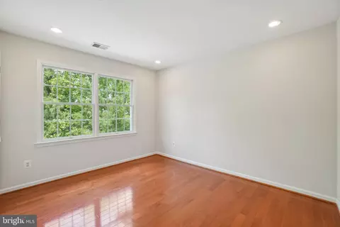 Bedroom - 25487 Dabner Dr, Chantilly, VA 20152 photo 5 of 5