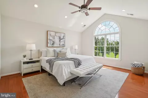 Bedroom - 25487 Dabner Dr, Chantilly, VA 20152 photo 1 of 5