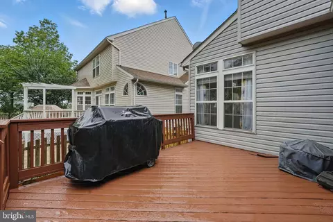 Exterior - 25892 Pinebluff, Chantilly, VA 20152 photo 5 of 7