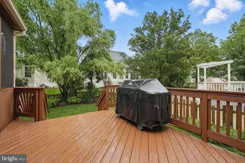Exterior - 25892 Pinebluff, Chantilly, VA 20152 photo 4 of 7