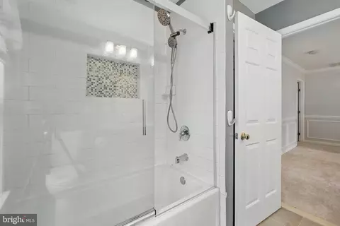 Bath - 25892 Pinebluff, Chantilly, VA 20152 photo 4 of 5