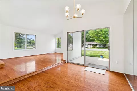 Living - 167 S Fox Rd, Sterling, VA 20164 photo 5 of 11