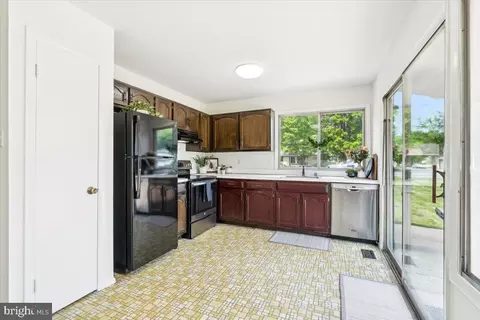 Kitchen - 167 S Fox Rd, Sterling, VA 20164 photo 1 of 2