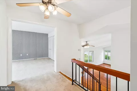 Entry Way - 167 S Fox Rd, Sterling, VA 20164 photo 2 of 2