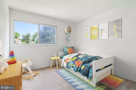 Bedroom - 167 S Fox Rd, Sterling, VA 20164 photo 5 of 7