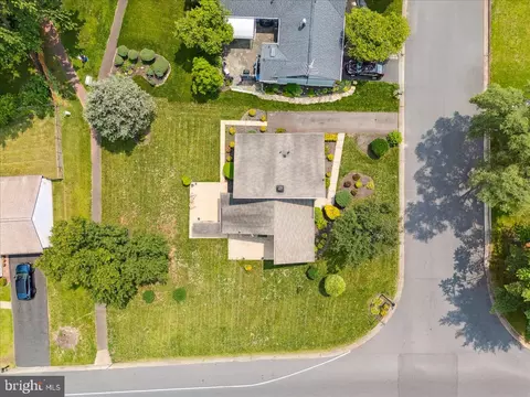 View/Area - 167 S Fox Rd, Sterling, VA 20164 photo 4 of 9