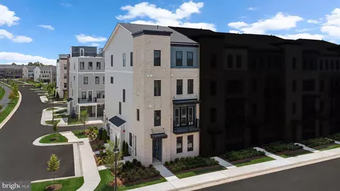 21742 Dollis Hill Ter, Broadlands, VA 20148
