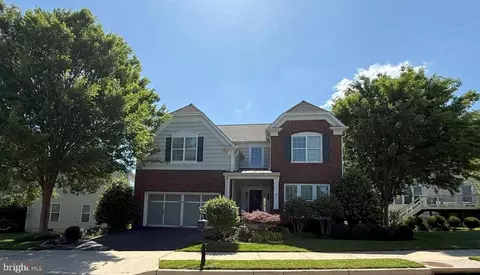 25558 Taylor Crescent Dr, Chantilly, VA 20152