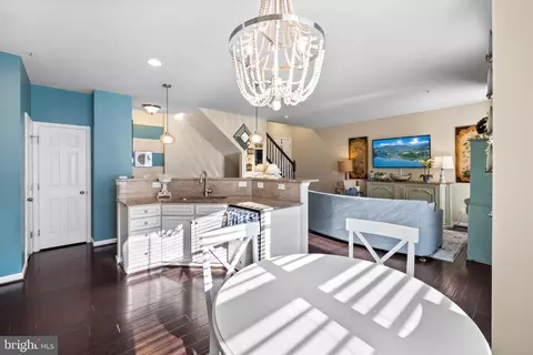 25211 Briargate Ter, Chantilly, VA 20152 photo 12