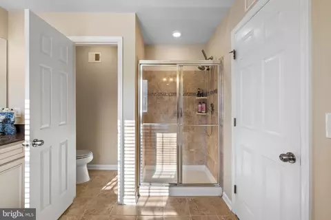 25211 Briargate Ter, Chantilly, VA 20152 photo 34