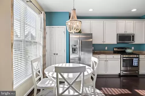 25211 Briargate Ter, Chantilly, VA 20152 photo 11