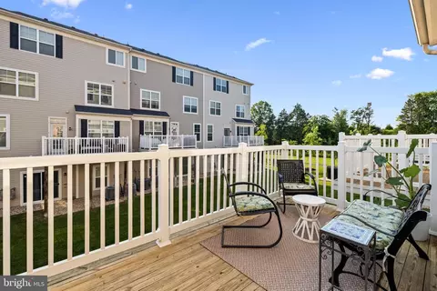 25211 Briargate Ter, Chantilly, VA 20152 photo 18