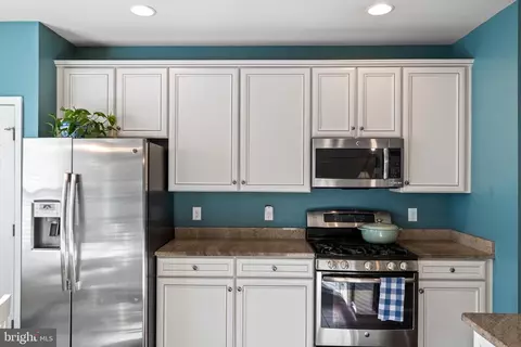 25211 Briargate Ter, Chantilly, VA 20152 photo 9