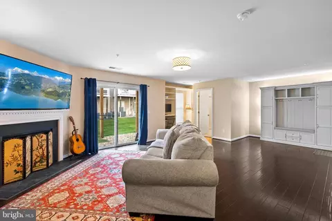 25211 Briargate Ter, Chantilly, VA 20152 photo 35