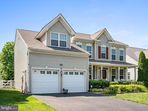 17659 Cleveland Park Dr, Round Hill, VA 20141