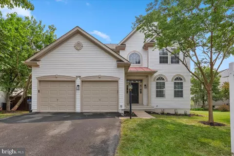 21788 Regents Park Cir, Sterling, VA 20166