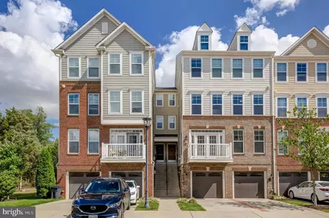 25206 Briargate Ter, Chantilly, VA 20152