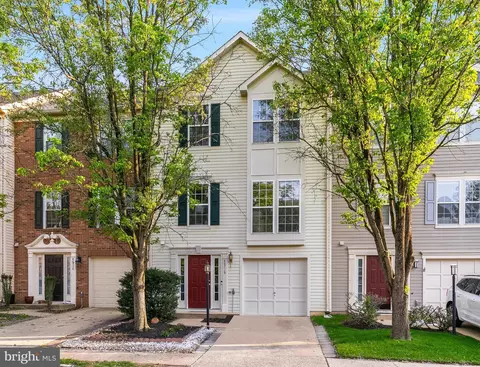 46716 Cavendish Sq, Sterling, VA 20165