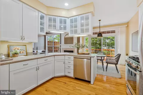 20931 Trinity Sq, Sterling, VA 20165 photo 9